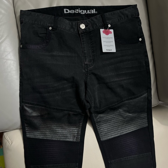 NWT - Desigual Men’s Patchwork Slim Straight Jeans - Size 36 - Picture 4 of 13